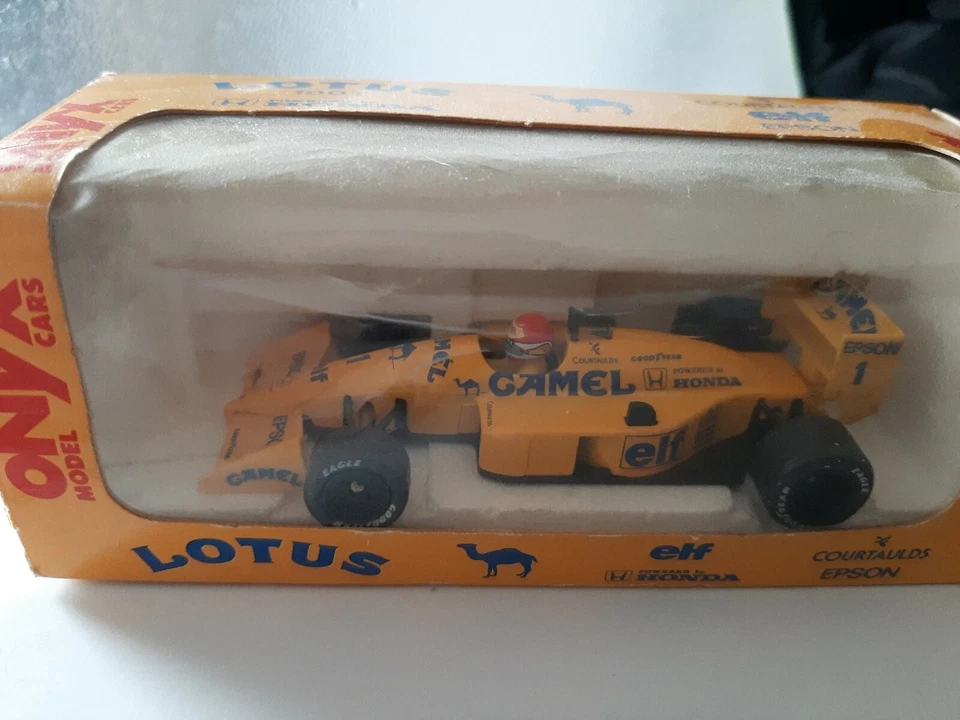 Lotus 100T Onyx 1:43 - Immagine 1 di 4