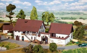 FALLER 130372 Farmstead 1:87 H0 Gauge # NEW in OVP # - Foto 1 di 3