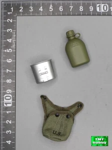 1:6 Scale DID V80174 Vietnam War US Army Lt Col Moore - Canteen + Cup w/ Cover - Picture 1 of 2
