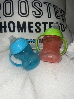 Lote 2 biberones Nuby rojos y azules sin BPA Foto 1 de 3