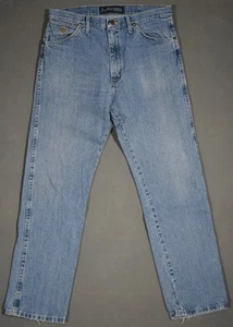 WE03418 WRANGLER 13MGSBW GEORGE STRAIT PIERNA RECTA JEANS 34X32 (msr 32"x31.5") - Imagen 1 de 6