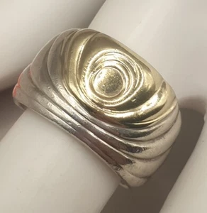 Designer Ring aus 14 Karat Gold und 925 Silber mit Punzen Größe 55 (15,5 mm Ø) - Bild 1 von 7