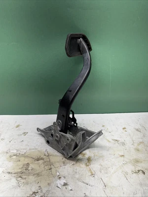 Conjunto de pedal de parada de freno BMW 328i 2006-2011 42322403 OEM Foto 1 de 4