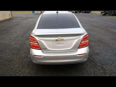 2019-2021 雪佛兰 SONIC SEDAN 后部曲柄盖 原始设备制造商 42497342 — 第 1/4 张图片