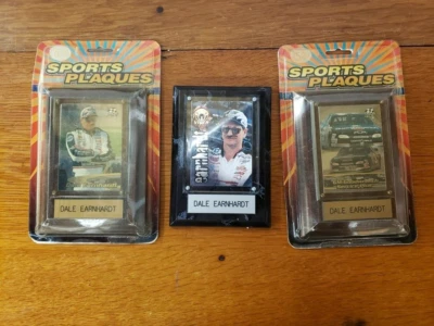 Лот из 3 памятных настенных спортивных табличек с Дейлом Эрнхардтом - Изображение 1 из 2