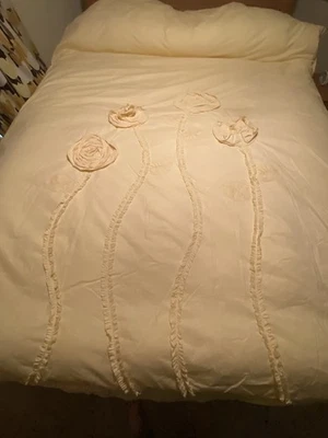 LAND NOD Crate Barrel Twin Yellow Ruffle Duvet Cover & Comforter Flower Shabby - Image 1 of 4