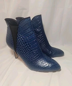 Stivaletti Nia White House Black Market in pelle con tacco goffrato di coccodrillo blu 8M - Foto 1 di 12