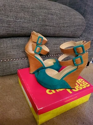 Tacón de cuña de gamuza y cuero talla 8 Foto 1 de 2