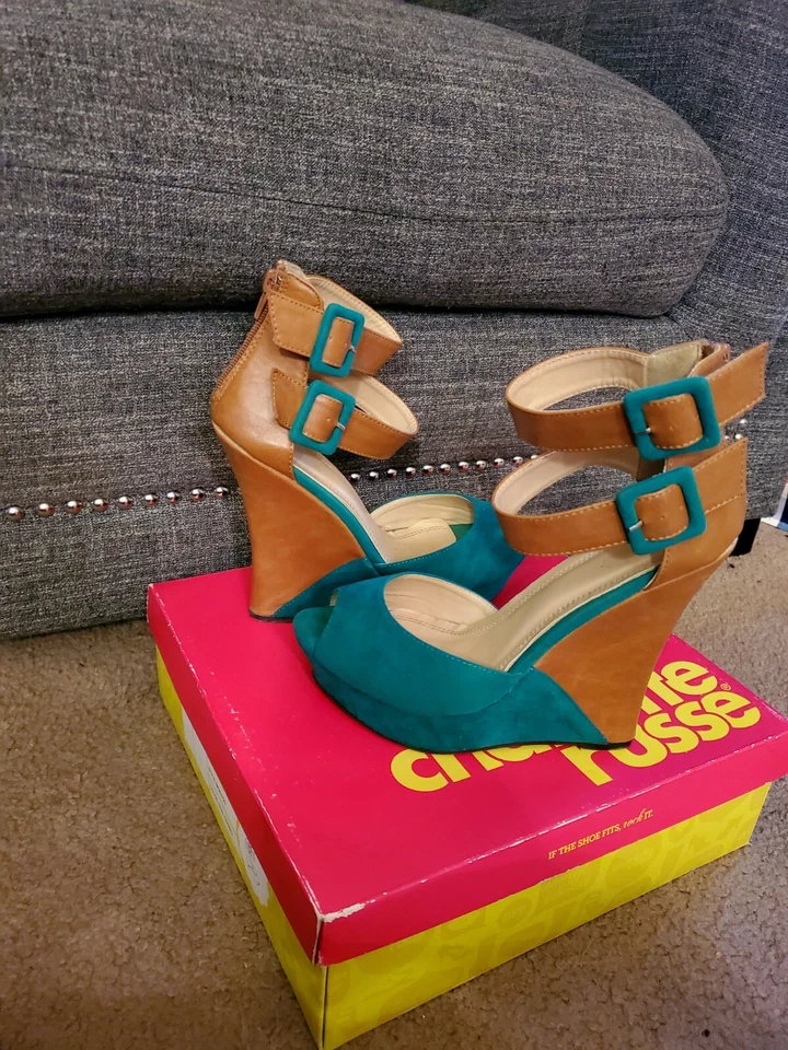 Tacón de cuña de gamuza y cuero talla 8 Foto 1 de 2