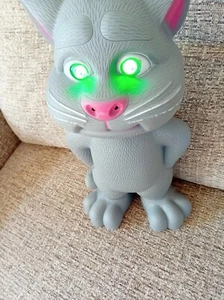 Talking Tom 2 Cat Talkback Animated Toy Gift Battery Operated repeat function - Picture 1 of 5