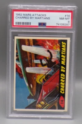 Tarjeta coleccionable 1962 vintage Topps Mars Attacks #14 carbonizada por Martian PSA 8 horror Foto 1 de 3