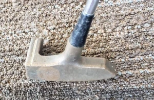 35,25 SELTSAM AUSSEHENDE UNMARKIERTE RH PUTTER MESSING 90 GRAD KOPF SEHR UNGEWÖHNLICH AUSGEZEICHNET - Bild 1 von 5