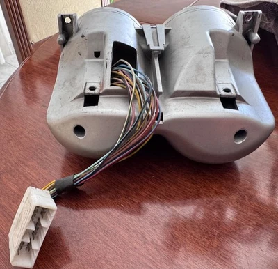 TACHIMETRO QUADRO STRUMENTAZIONE ORIGINALE PIAGGIO BEVERLY 125 - 200 - Immagine 1 di 2