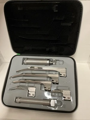 Juego de laringoscopio de fibra óptica Welch Allyn 68696 Foto 1 de 4