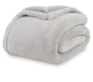 Berkshire Blanket Classic Extra-Fluffy™ Plush Throw/Throw XL, Microchip - Picture 1 of 6