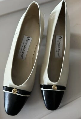 Vintage Etienne Aigner white & black pumps/heels  Size 6.5 M Classic Top Quality - Image 1 of 4