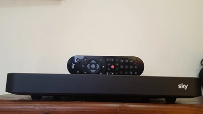 MY SKY HD DECODER HUMAX ESi-160 WIFI MIT INTEGRIERTER DIGITALER TERRESTRISCHER FESTPLATTE - Bild 1 von 3