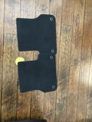 Alfombrillas traseras Audi OEM 2 piezas negras A7, A6, S6, S7, RS7, 4G0 864 450 B QA5 nuevas Foto 1 de 4