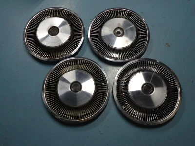 Juego (4) Tapacubos tapacubos llanta Mopar de fábrica 1976-1980 Dodge Aspen Volare Foto 1 de 4