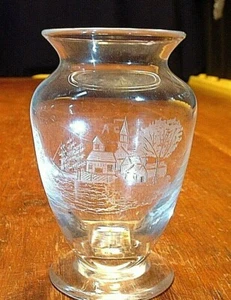 Unusual Vintage Signed Pairpoint Acid Etched Vase With Village Scene & Ships - Picture 1 of 4