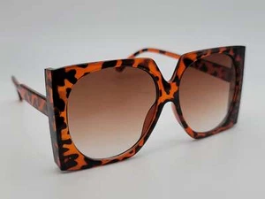 Popular Fashion Big Rectangle Women Luxury Sunglasses Vintage Shades UV400 - Picture 1 of 7