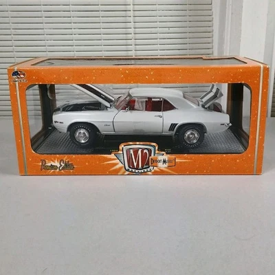 1969 CHEVROLET CAMARO Z28 M2 Machines Detroit Muscle White 1:24 Scale Diecast  - Image 1 of 4