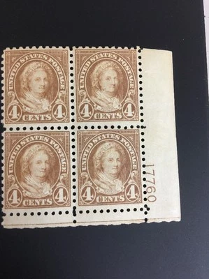 585 .04 Washington Perf 10. Plate Block Of 4 VF-NH Cat $425 - Image 1 of 3