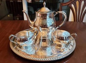 Set da tè vintage Silverplate 4 pezzi WM Rogers World argento su rame - Foto 1 di 7