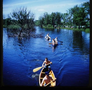 Recreational canoeing on a river vintage - 1950s Stereo Realist 3D Slide #1784 - Picture 1 of 3