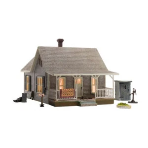 Woodland Scenics HO Scale Old Homestead Built and Ready - Picture 1 of 7