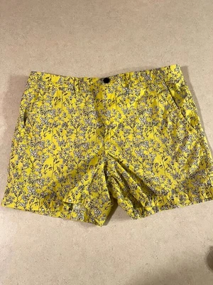 Banana Republic Shorts yellow and white floral Size 12 - Image 1 of 4