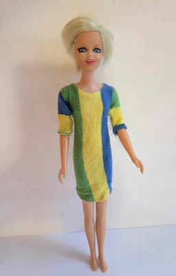 Barbie TWIGGY Twist 'N Turn #1185 de colección original Vestido Mattel 1966 Rubio Japón Foto 1 de 4