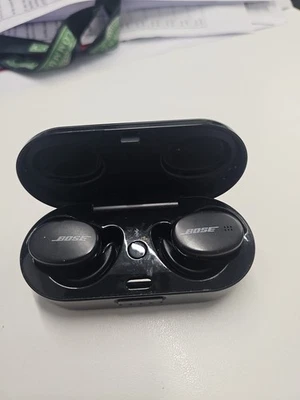 BOSE Sport Earbuds True Wireless In-Ear Earbuds Triple Black Bluetooth USED - Image 1 of 3