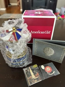 NIB AMERICAN GIRL REBECCA DOLL REBECCA'S SOUVENIR SET W TISSUE & BOX - Picture 1 of 3
