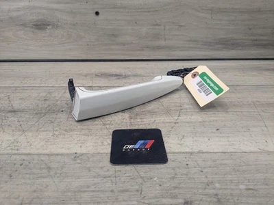 Manija de la puerta del conductor izquierdo blanca OEM BMW F23 F30 F82 M3 M4 COMFORT ACCESS Foto 1 de 4