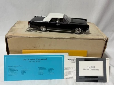 Franklin Mint 1961 Lincoln Continental, Black, 1/24 Limited Ed - Image 1 of 4