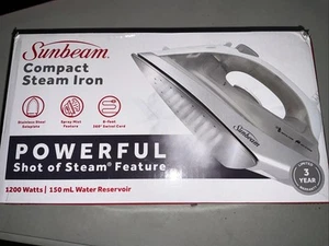 Sunbeam Powerful Compact Steam Iron - Picture 1 of 2