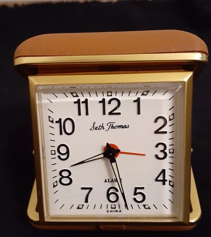 Vintage Seth Thomas Brown Wind Up Travel Alarm Clock Folding Hard Case - NICE Cover