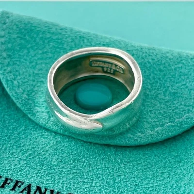 Подлинный Tiffany & Co. "Кольцо с широкой лентой из свернутого листа ""8 P24fe""" - Изображение 1 из 4