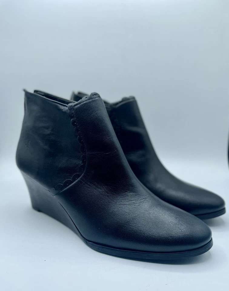 Jack Rogers Women’s Black leather booties With Wedge Heel Size 8.5 - Image 1 of 4