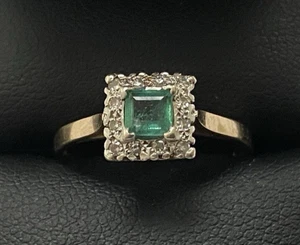 OLD VINTAGE 9CT GOLD EMERALD DIAMOND RING SIZE N - Picture 1 of 9