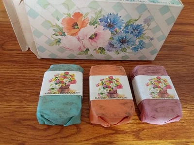 Jabones de anfitriona perfumados Avon vintage COUNTRY GARDEN con caja Foto 1 de 3