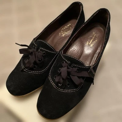 Zapatos de salón Hush Puppies para mujer de gamuza negros 24,5 cm usados Foto 1 de 4