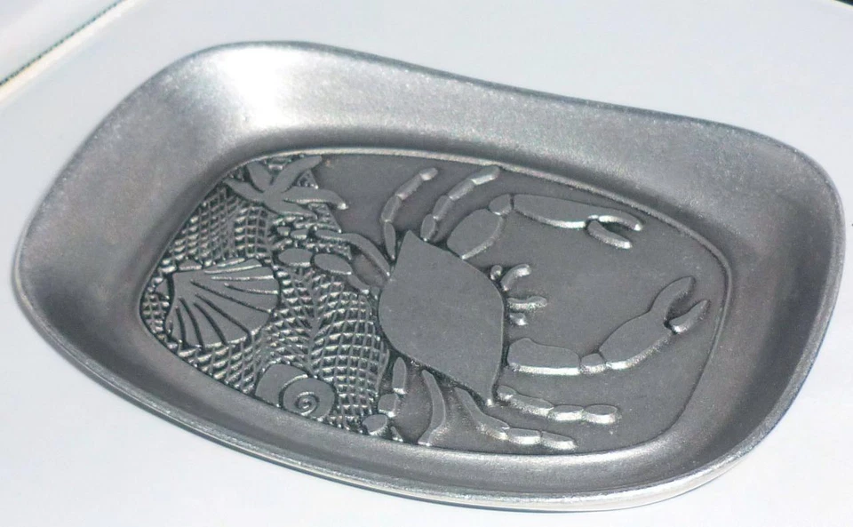LOVELY WILTON ARMETALE PEWTER CRAB SHELL BREAD BISCUIT NIBBLES FOOD SERVING TRAY - Image 1 of 1