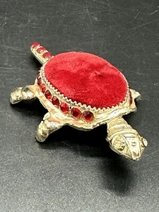Vintage Gold Tone Turtle Pin Cushion Red Velvet Rhinestone Eyes Sewing - Picture 1 of 10