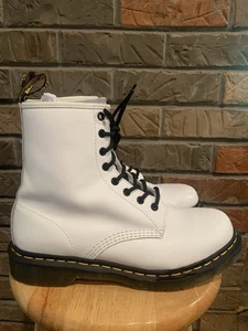 DR Martens Boots Smooth White Lace Up 1460 Women’s 10 - Picture 1 of 12