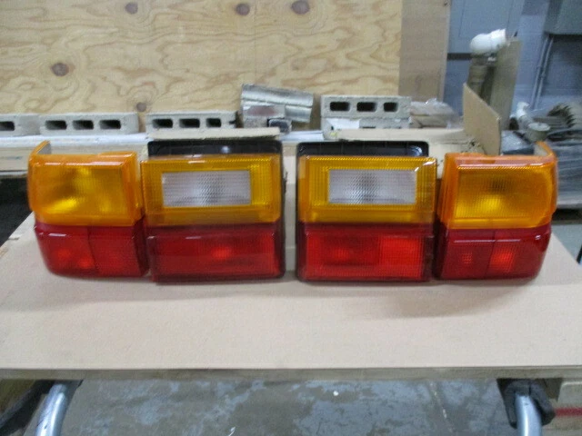 LUZ TRASERA AUDI 100 200 5000 DERECHA IZQUIERDA HELLA 9EL126339 84 85 86 87 88 89 90 91 NOS Foto 1 de 4