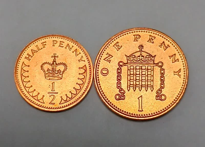 1982 UNC PAIR Great Britain 1/2 Penny and One Penny - Two BU Coins! - QEII - Image 1 of 4