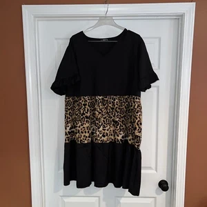 Abito donna SHEIN nero stampa animalier a strati scollo a V manica corta 4XL / NUOVO - Foto 1 di 4