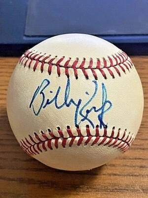 BILL KIRK SIGNED AUTOGRAPHED OAL BASEBALL!  1961 Athletics! - Image 1 of 2
